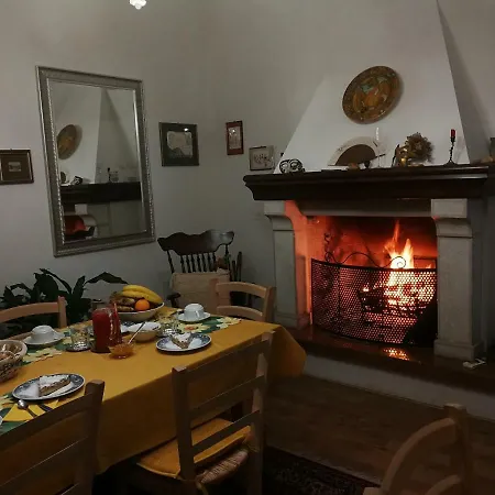 Paglia E Fieno Bed & Breakfast Villaga